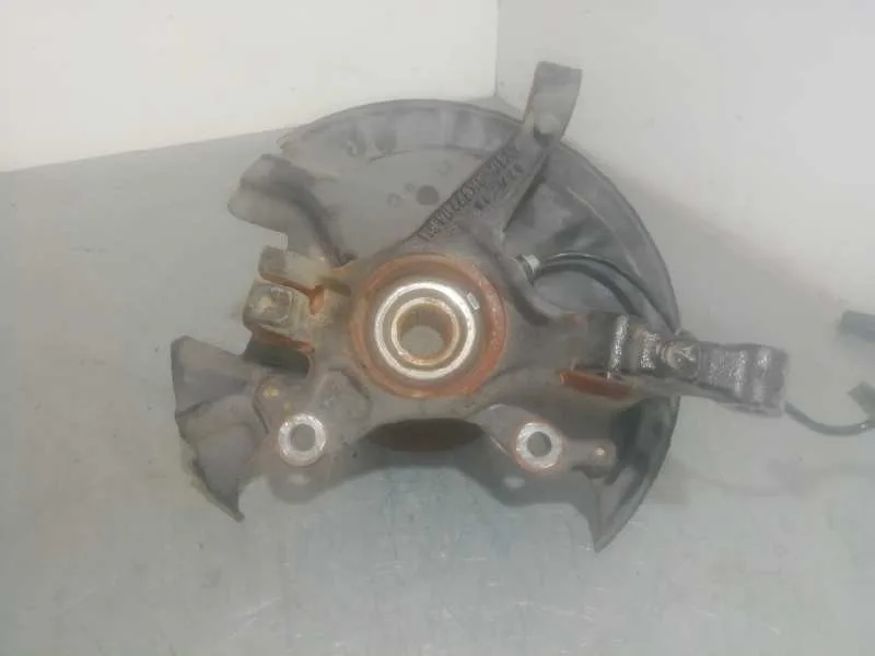 Mangueta Delantera Izquierda para Ford Fiesta (Ccn)