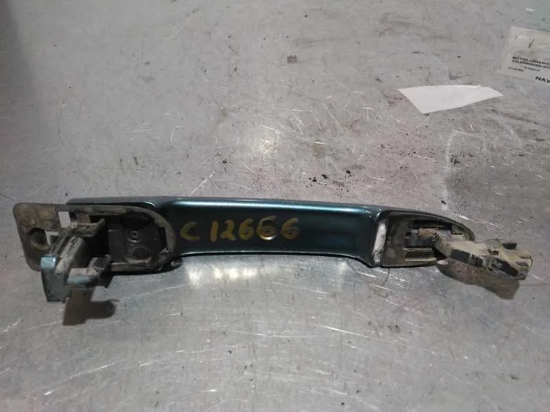 Maneta Exterior Delantera Izquierda para Nissan Primera Berlina (P12)
