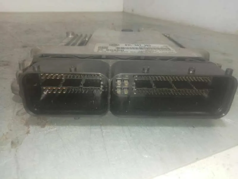 Centralita Motor Uce para Volkswagen Passat Cc (357)