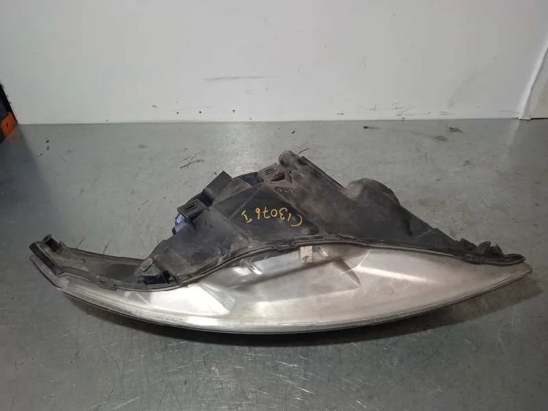 Faro Izquierdo para Ford Mondeo Ber. (Ca2)