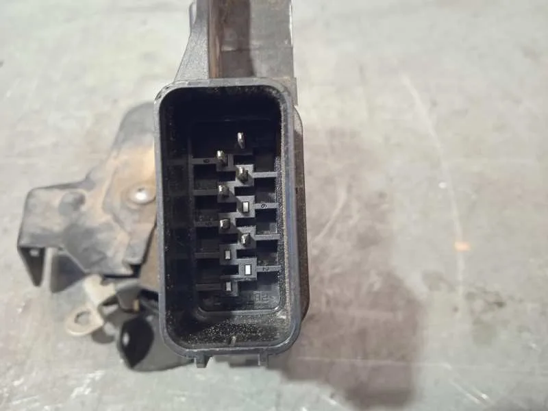 Cerradura Puerta Trasera Derecha para Ford Mondeo Ber. (Ca2)