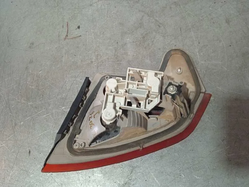 Piloto Trasero Izquierdo Interior para Ford Mondeo Ber. (Ca2)