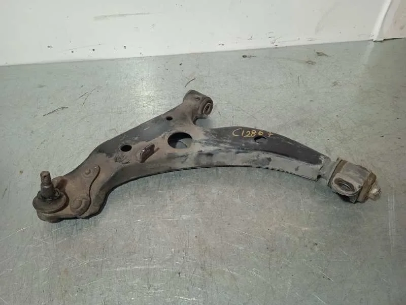 Brazo Suspension Inferior Delantero Izquierdo para Toyota Rav 4 Funcruiser (A1)
