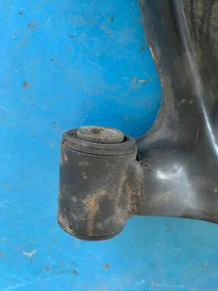 Brazo Suspension Inferior Delantero Izquierdo para Toyota Yaris