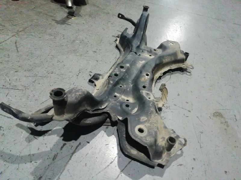 Puente Delantero para Toyota Prius (Nhw30)