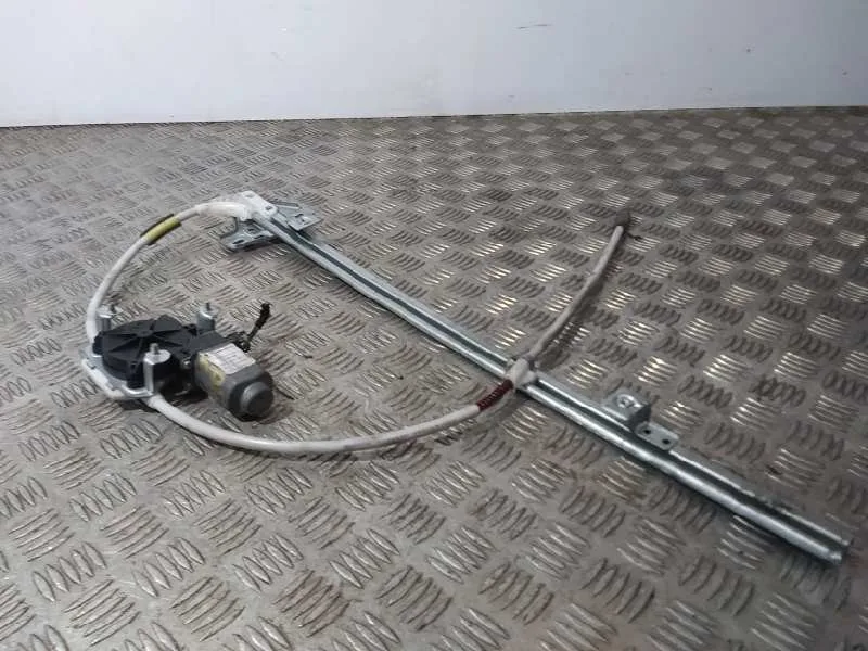 Elevalunas Delantero Derecho para Nissan Interstar Mod. 04 (X70)