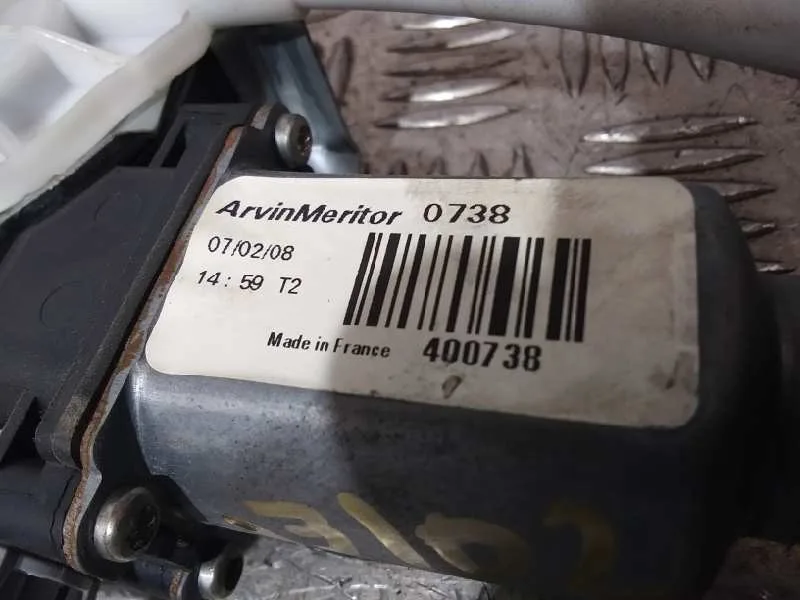 Elevalunas Delantero Derecho para Nissan Interstar Mod. 04 (X70)