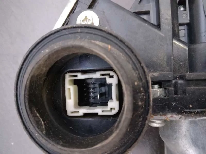 Elevalunas Delantero Izquierdo para Toyota Rav 4 (A3)