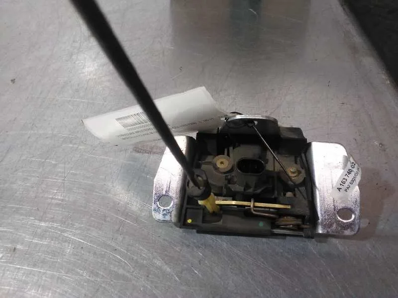 Cerradura Maletero / Porton para Mercedes-Benz Clase M (W163)