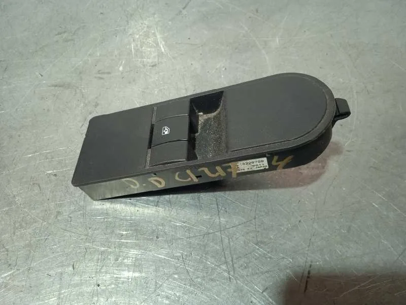 Mando Elevalunas Delantero Derecho para Opel Astra H Ber.