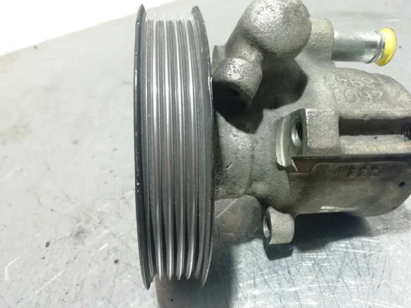 Bomba Direccion para Volkswagen Polo Berlina (6N1)