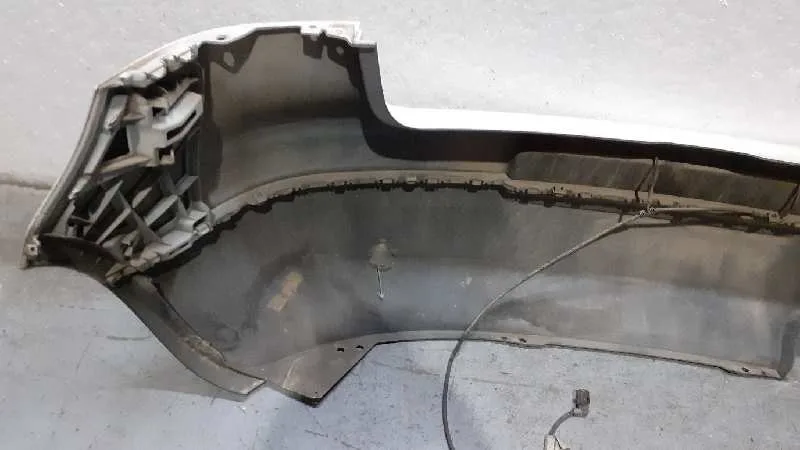 Paragolpes Trasero para Volkswagen Golf V Berlina (1K1)