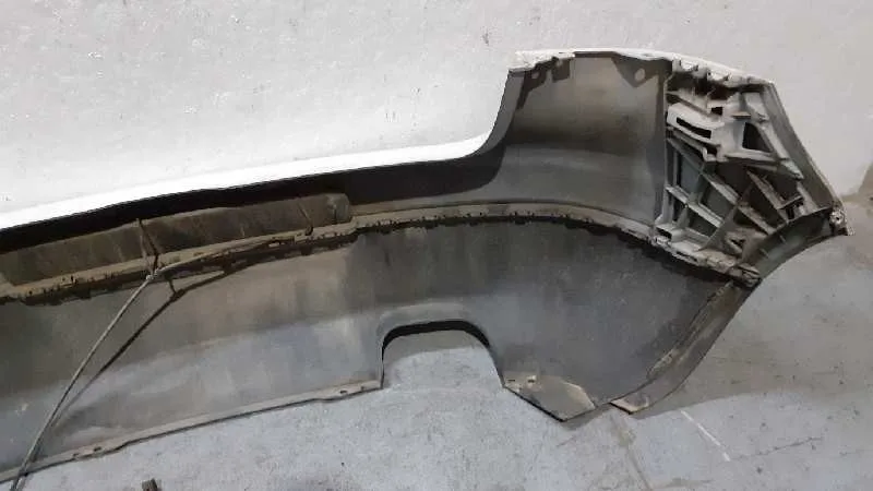Paragolpes Trasero para Volkswagen Golf V Berlina (1K1)
