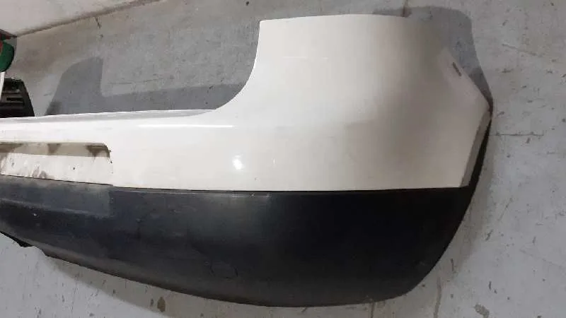 Paragolpes Trasero para Volkswagen Golf V Berlina (1K1)