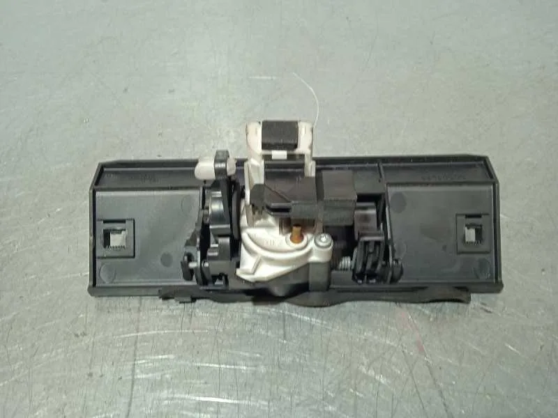 Maneta Exterior Porton para Peugeot 206 Berlina