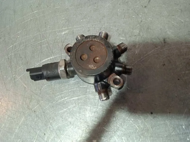 Rampa Inyectora para Ford Focus Berlina (Cak)