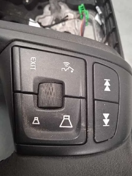 Volante para Volvo V40