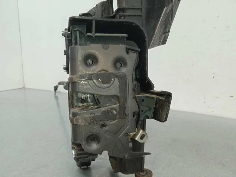 Cerradura Puerta Delantera Derecha para Ford Focus Lim. (Cb4)
