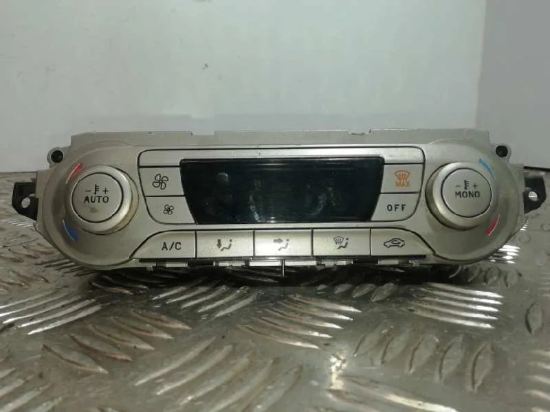 Mando Climatizador para Ford Focus Lim. (Cb4)
