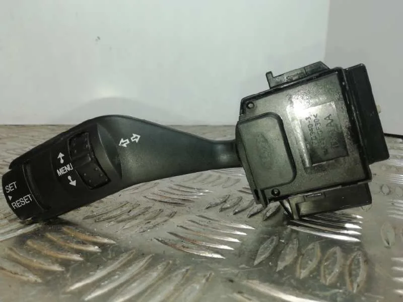 Mando Luces para Ford Focus Lim. (Cb4)