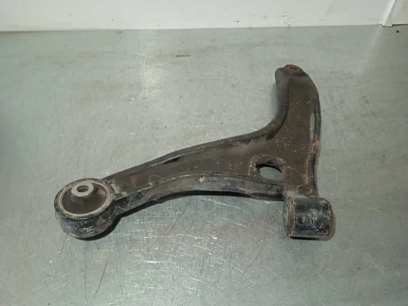 Brazo Suspension Inferior Delantero Derecho para Nissan Nv 400