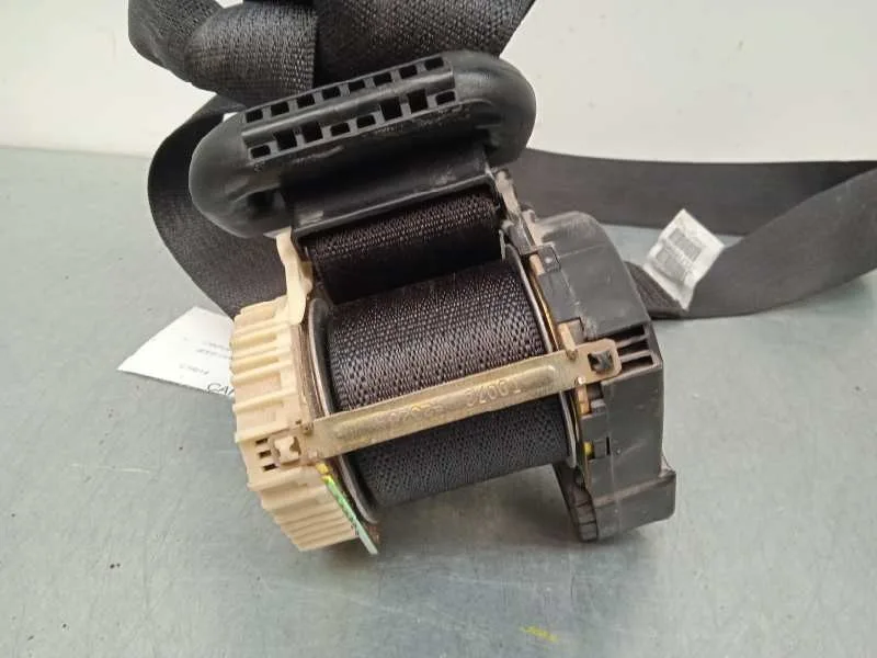 Cinturon Seguridad Trasero Derecho para Jeep Cherokee (Kj)