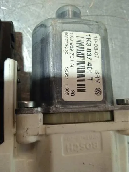 Motor Elevalunas Delantero Izquierdo para Volkswagen Golf V Berlina (1K1)