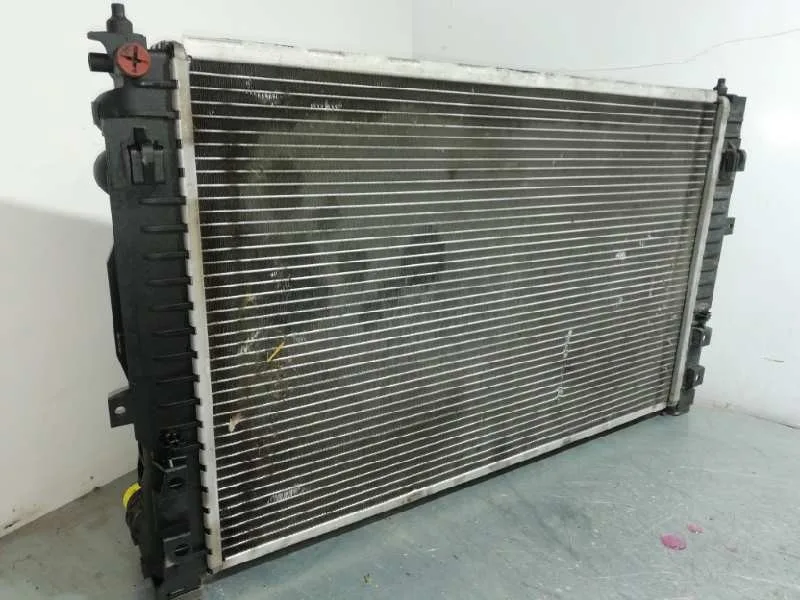Radiador Agua para Volkswagen Passat Berlina (3B3)