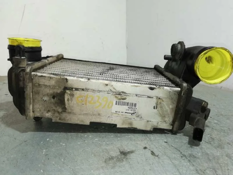 Intercooler para Volkswagen Passat Berlina (3B3)