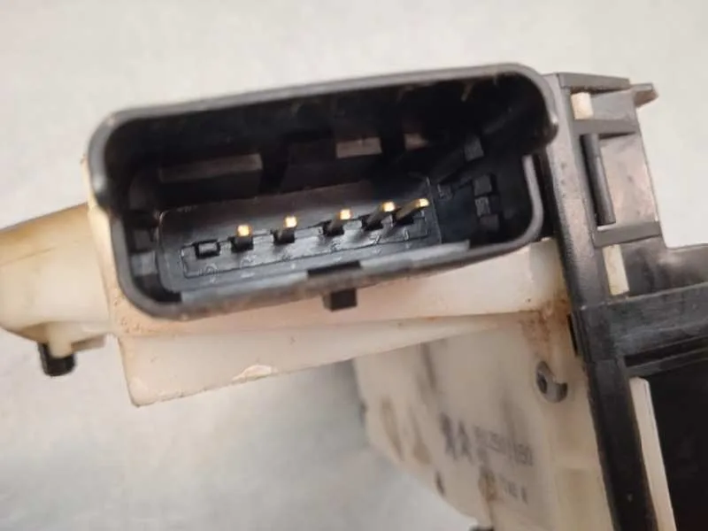 Cerradura Puerta Trasera Derecha para Peugeot 2008 (--.2013->)