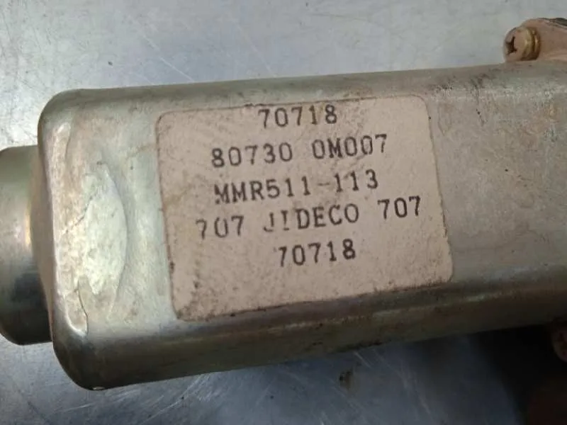 Elevalunas Delantero Derecho para Nissan Almera (N15)