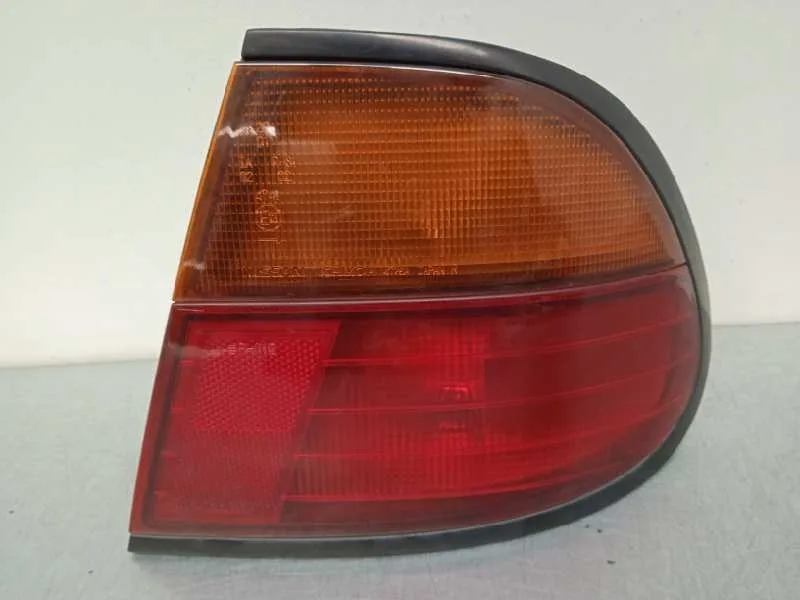 Piloto Trasero Derecho para Nissan Almera (N15)