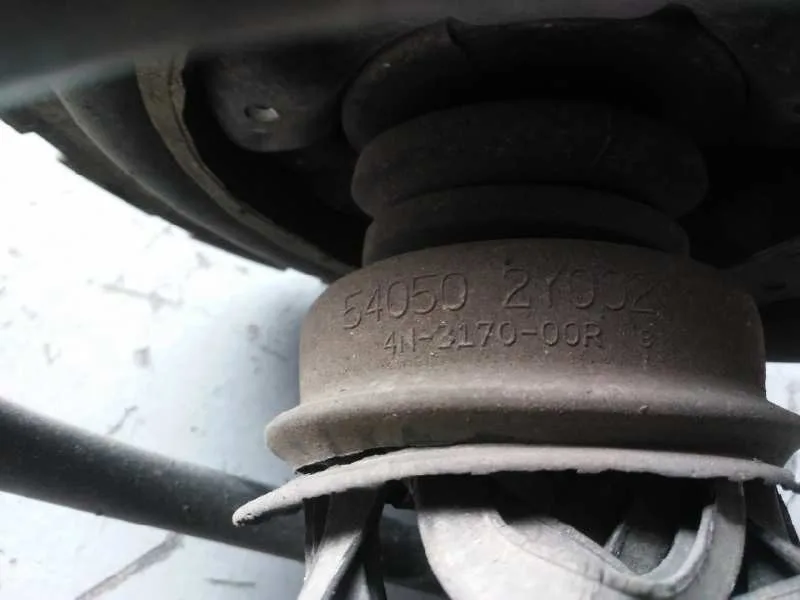 Amortiguador Delantero Derecho para Nissan Murano (Z50)