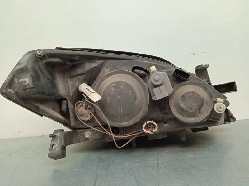 Faro Izquierdo para Nissan Primera Berlina (P12)