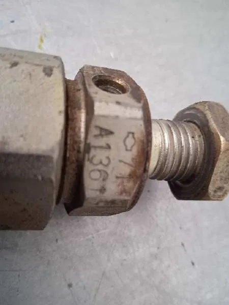 Inyector para Nissan Almera (N15)