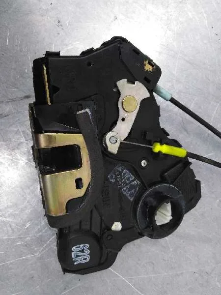 Cerradura Puerta Delantera Derecha para Toyota Corolla (E12)