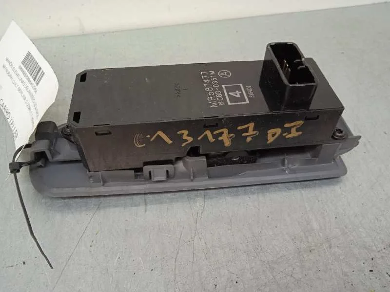 Mando Elevalunas Delantero Izquierdo para Mitsubishi Colt Berlina 5 (Z30A)