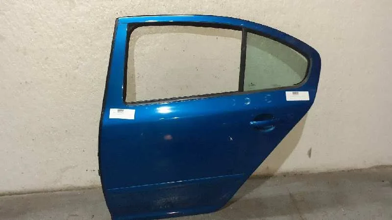 Puerta Trasera Izquierda para Skoda Octavia Berlina (1Z3)