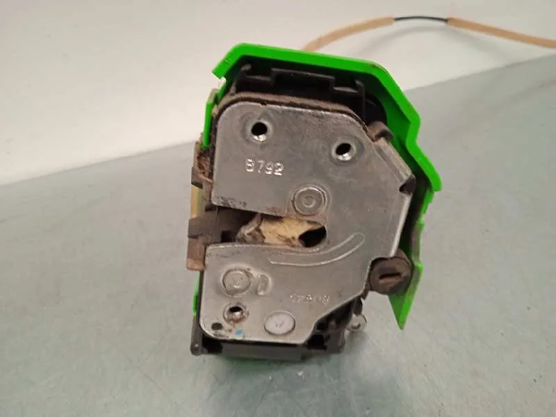 Cerradura Puerta Delantera Derecha para Alfa Romeo Mito (145)