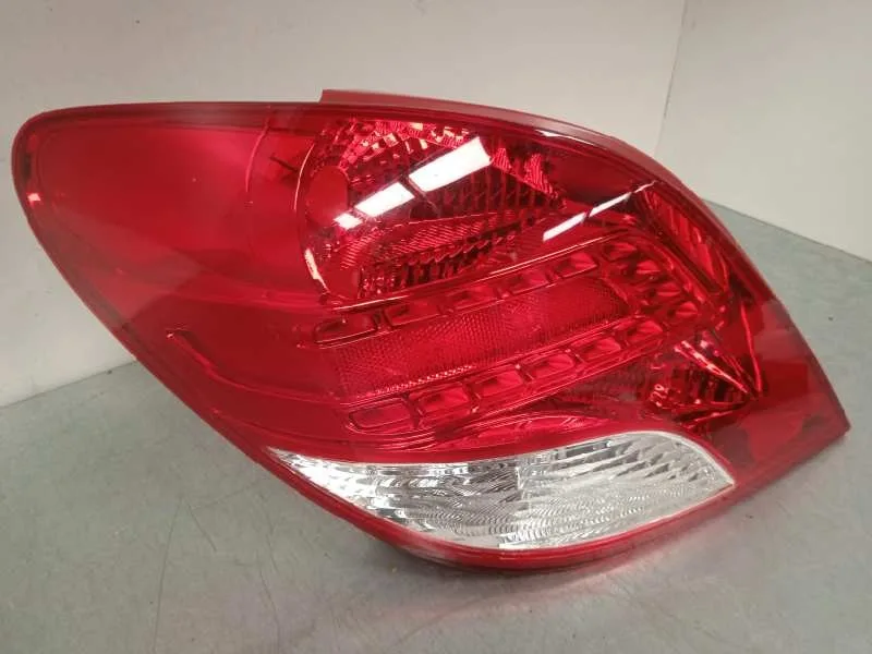 Piloto Trasero Izquierdo para Peugeot 207
