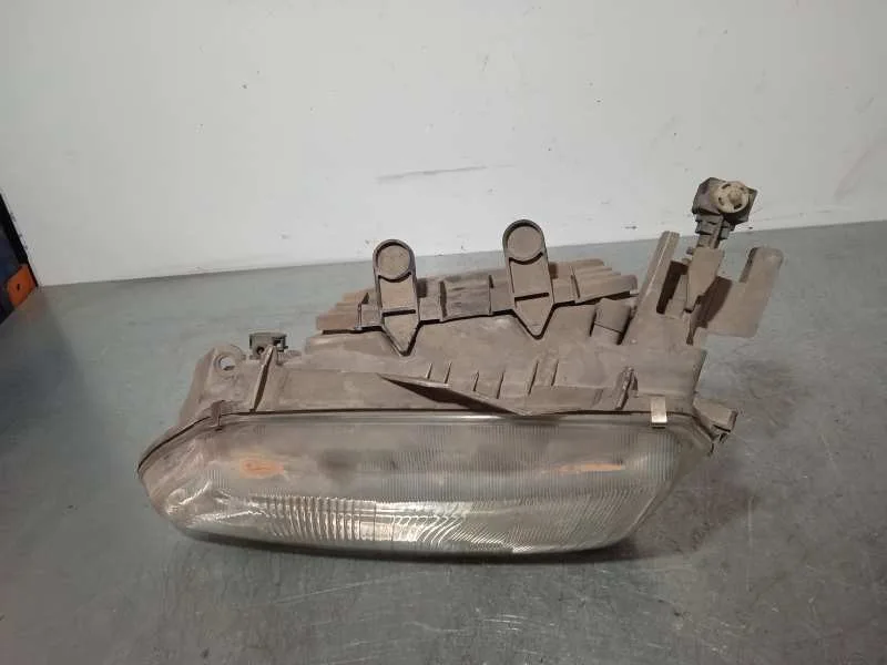 Faro Izquierdo para Renault Laguna (B56)
