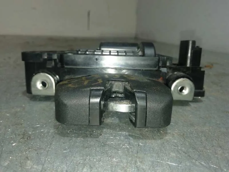 Cerradura Maletero / Porton para Peugeot 2008 (--.2013->)