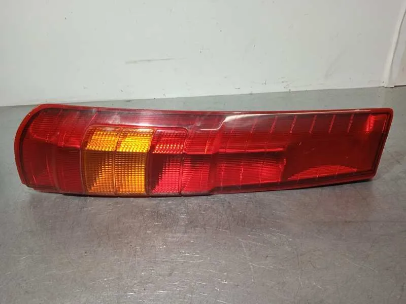 Piloto Trasero Izquierdo para Mitsubishi Space Runner (N60)
