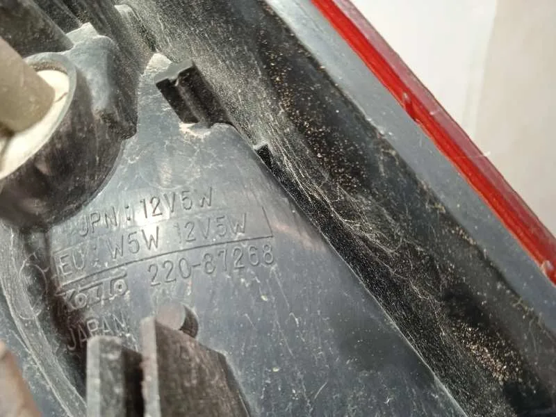 Piloto Trasero Izquierdo para Mitsubishi Space Runner (N60)