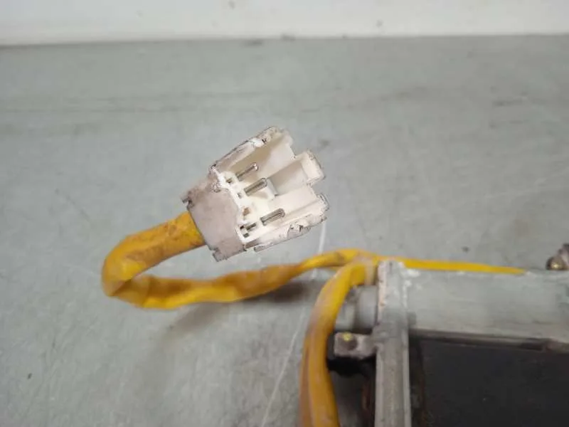 Elevalunas Delantero Izquierdo para Mitsubishi Space Runner (N60)