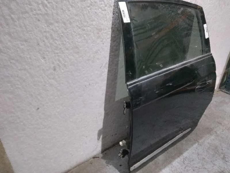 Puerta Trasera Izquierda para Ssangyong Rodius