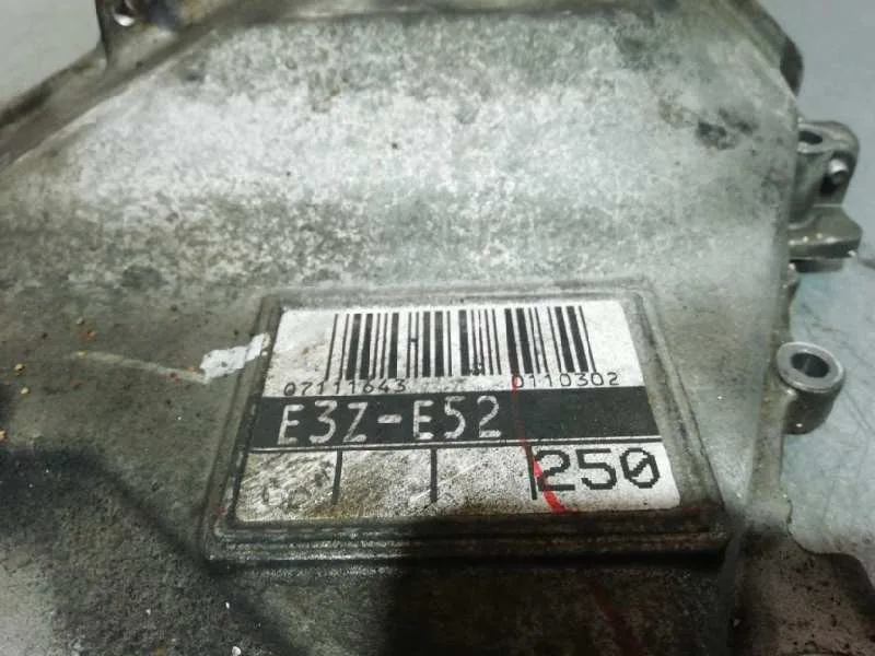 Tapa Distribucion para Toyota Corolla (E12)