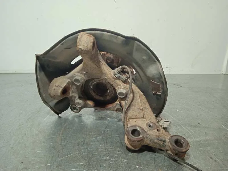 Mangueta Delantera Izquierda para Toyota Rav 4 (A3)