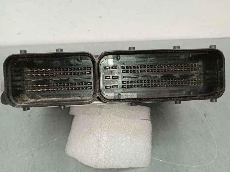 Centralita Motor Uce para Seat Leon (1P1)