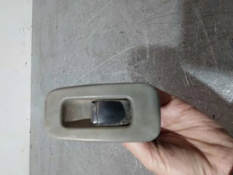 Mando Elevalunas Delantero Derecho para Chevrolet Nubira Berlina